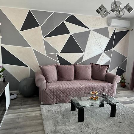 Magnific Leilighet Oradea Eksteriør bilde
